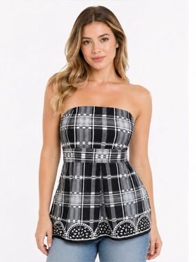 🌺White House Black Market sz 8 top like
new! Gingham pattern with silver accents